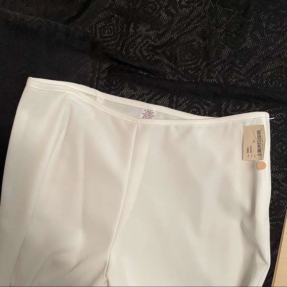 DONUTZ 2 PIECE IVORY PANT SUIT. SIZE 13 - Picture 6 of 7